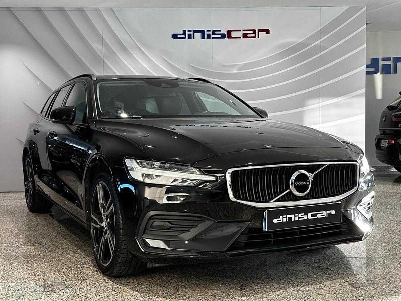 Preto Usado 2019 Volvo V60 Momentum Carrinha | € 24.900 (Caro) - Imagem 1/4