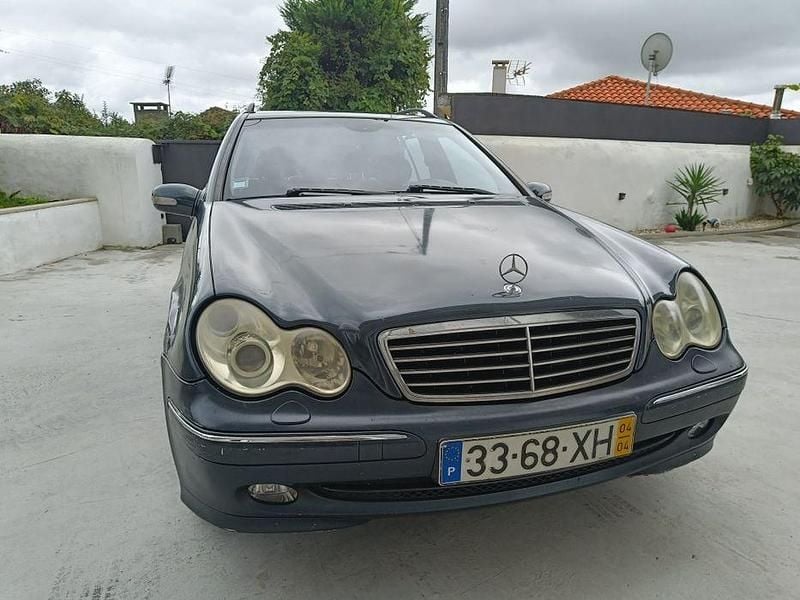 Usado 2004 Mercedes C220 Sedan | € 3.150 (Super Preço) - Imagem 1/4