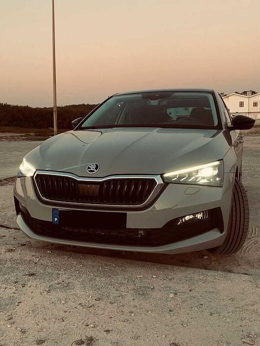 Usado 2020 Skoda Scala Style Citadino | € 21.900 - Imagem 1/4