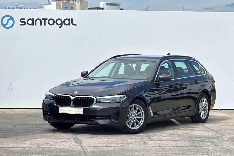 Cinzento Usado 2024 BMW 520 Carrinha | € 48.390 (Preço justo) - Imagem 1/4