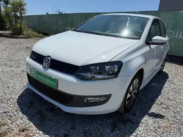 Branco Usado 2015 VW Polo Comfortline | € 12.250 (Preço elevado) - Imagem 1/4