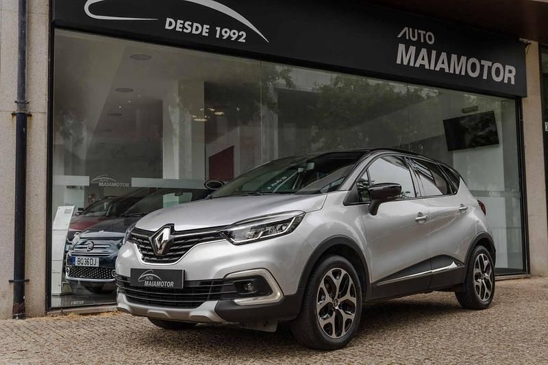 Cinzento Usado 2019 Renault Captur SUV | € 14.750 (Preço justo) - Imagem 1/4