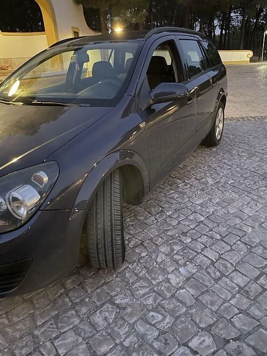 Usado 2006 Opel Astra Club Sedan | € 3.750 (Preço justo) - Imagem 1/4