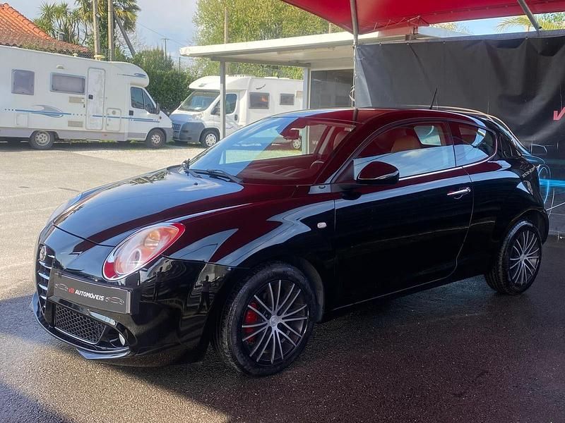 Usado Alfa Romeo MiTo Distinctive 85 HP (62 kW) 2013 Preto Citadino