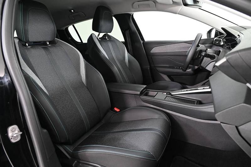 Usado Peugeot 308 Allure 131 HP (96 kW) 2024 Preto Carrinha