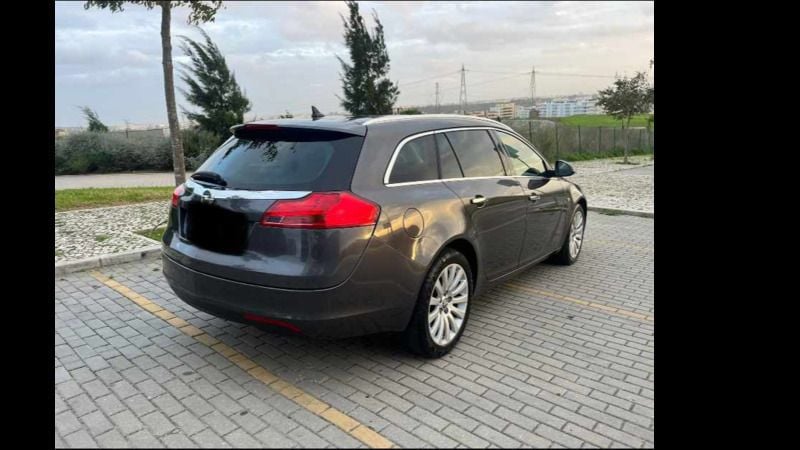 Cinzento Usado 2011 Opel Insignia Sedan | € 6.500 (Preço justo) - Imagem 1/4