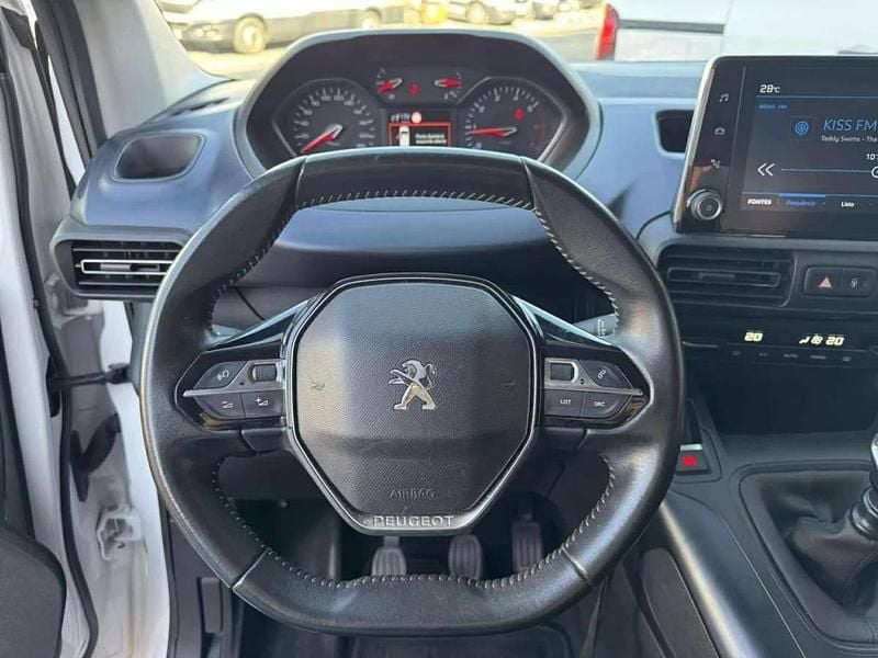 Usado Peugeot Rifter Allure 130 HP (95 kW) 2019 Branco Monovolume