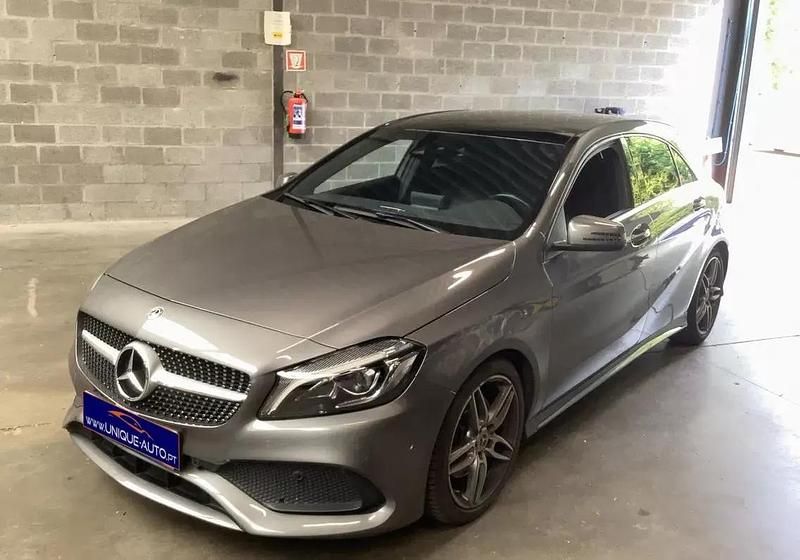 Cinzento platina Usado 2017 Mercedes A220 AMG Sedan | € 26.000 - Imagem 1/1