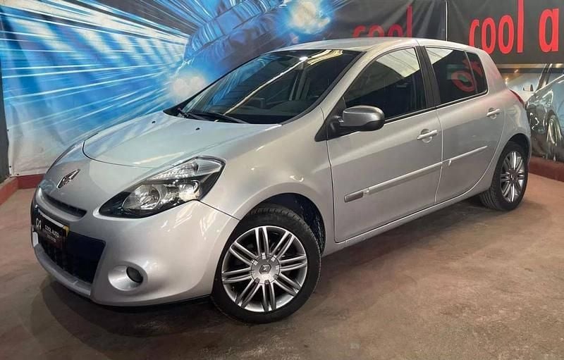 Cinza prata Usado 2011 Renault Clio II | € 5.150 (Bom preço) - Imagem 1/4