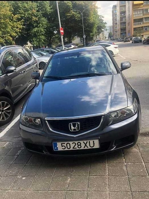 Usado 2004 Honda Accord Sedan | € 2.500 - Imagem 1/4