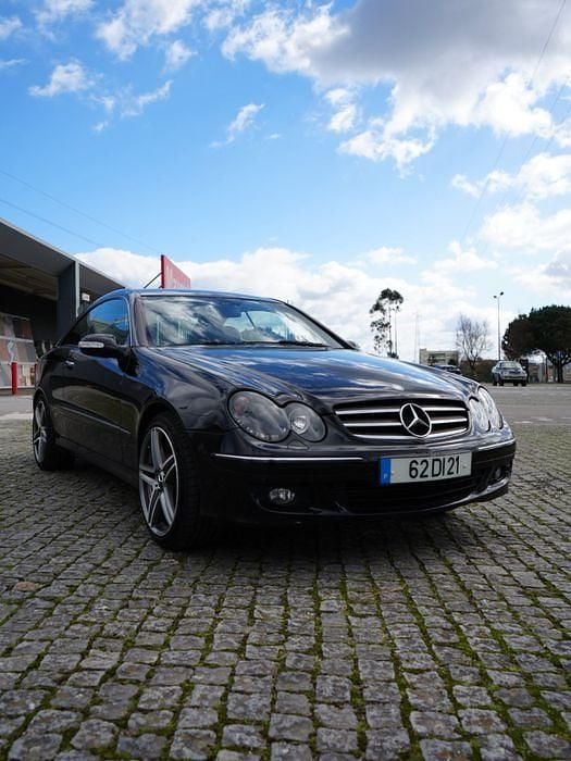 Usado Mercedes CLK220 150 HP (110 kW) 2006