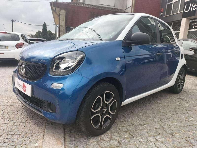 Usado Smart ForFour Electric Drive 44 kW (60 HP) 2017 Azul