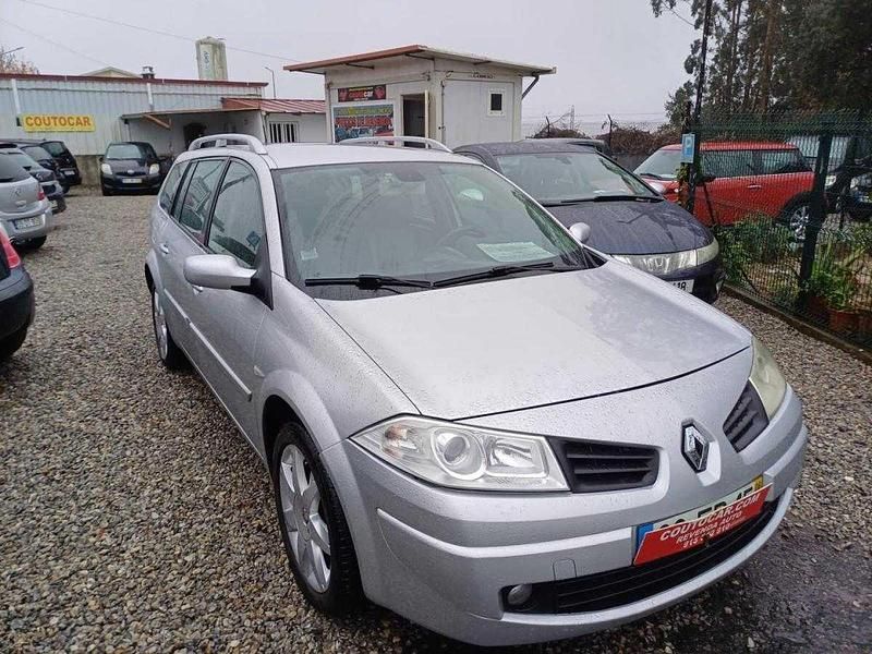 Cinzento Usado 2008 Renault Mégane III Carrinha | € 3.499 (Preço justo) - Imagem 1/4