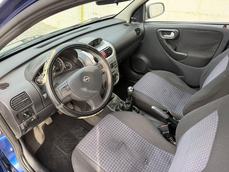 Usado Opel Corsa Enjoy 75 HP (55 kW) 2005 Azul Citadino