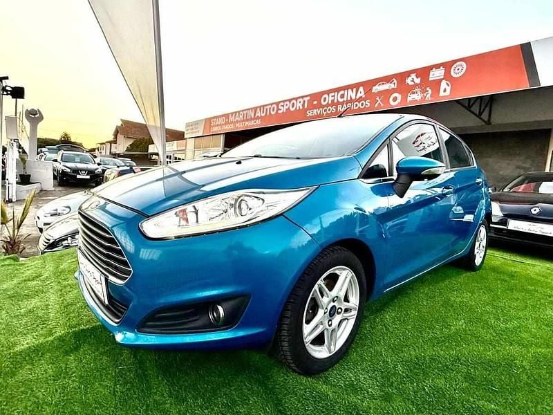 Azul Usado 2014 Ford Fiesta Citadino | € 9.990 (Preço elevado) - Imagem 1/4