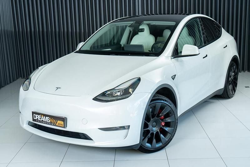 Branco Usado 2023 Tesla Model Y SUV | € 39.750 (Preço justo) - Imagem 1/4