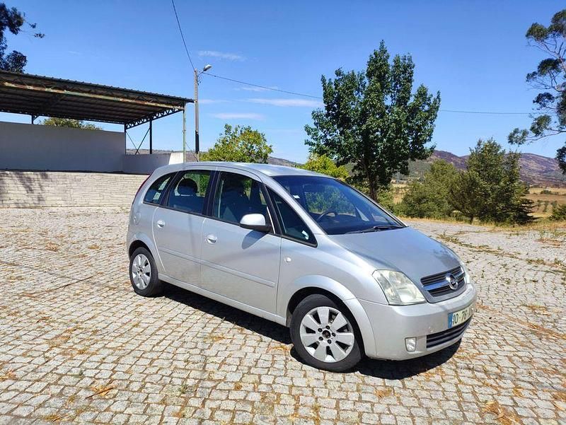 Usado 2004 Opel Meriva Monovolume | € 2.600 - Imagem 1/4