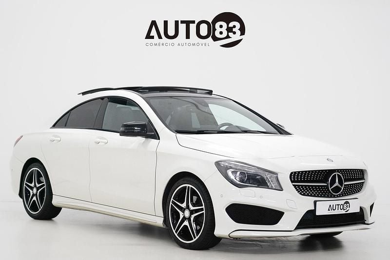 Branco Usado 2015 Mercedes CLA180 AMG line Sedan | € 19.990 (Preço justo) - Imagem 1/4