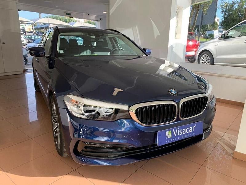 Azul Usado 2019 BMW 520 Carrinha | € 29.500 (Preço justo) - Imagem 1/4