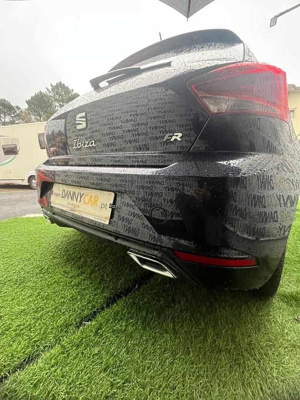 Usado Seat Ibiza 110 HP (80 kW) 2025 Azul Citadino