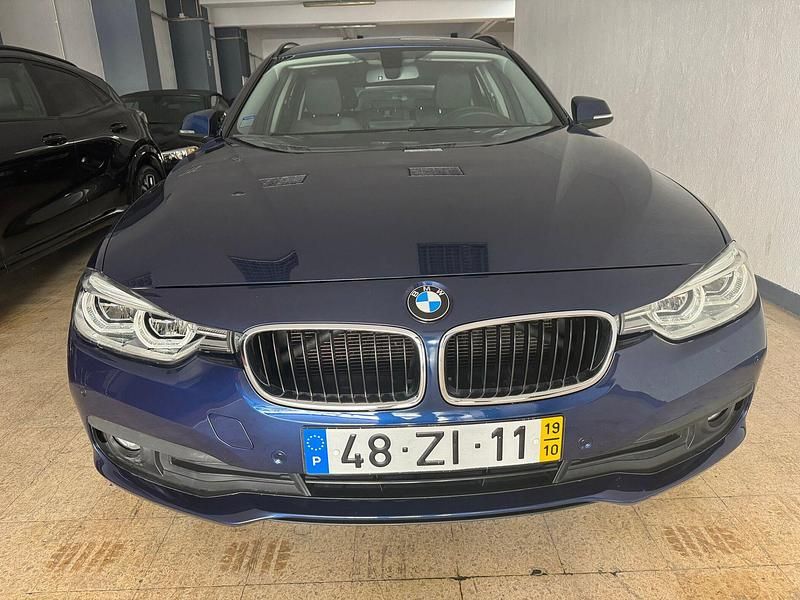 Usado BMW 318 Advantage 150 HP (110 kW) 2019 Azul Carrinha