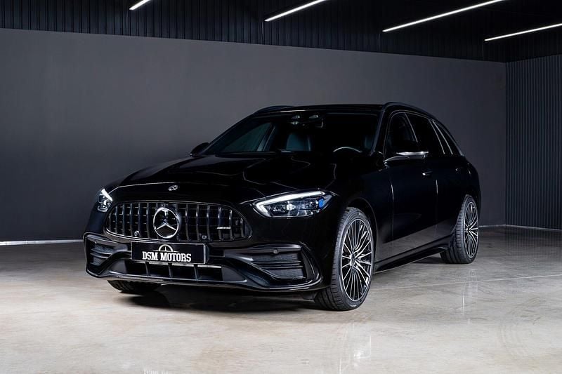 Preto Usado 2023 Mercedes C300 AMG line Carrinha | € 51.500 - Imagem 1/4