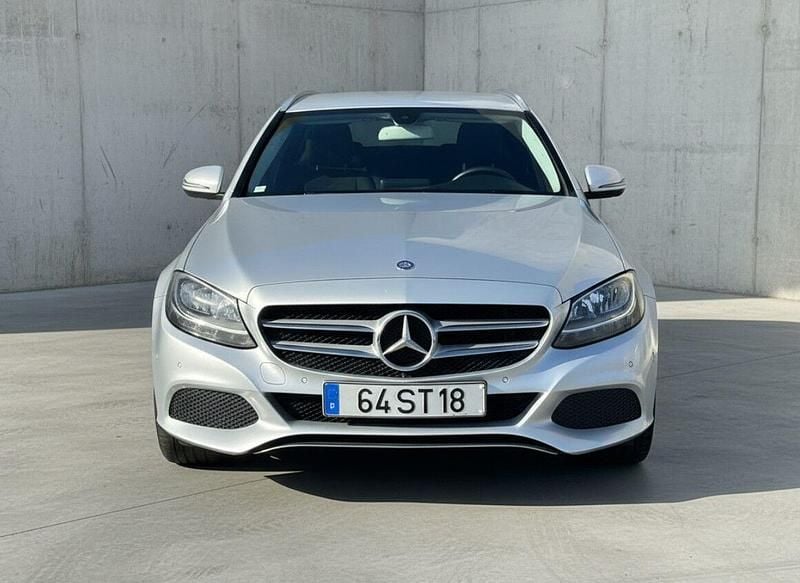Cinza Usado 2017 Mercedes C200 Avantgarde Carrinha | € 16.900 - Imagem 1/4