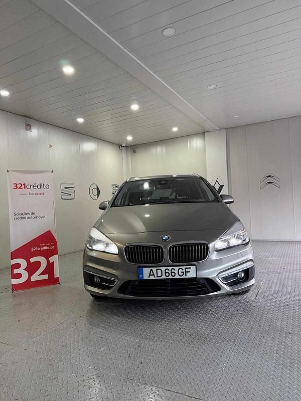 Cinzento Usado 2015 BMW 220 Carrinha | € 20.900 (Preço justo) - Imagem 1/4