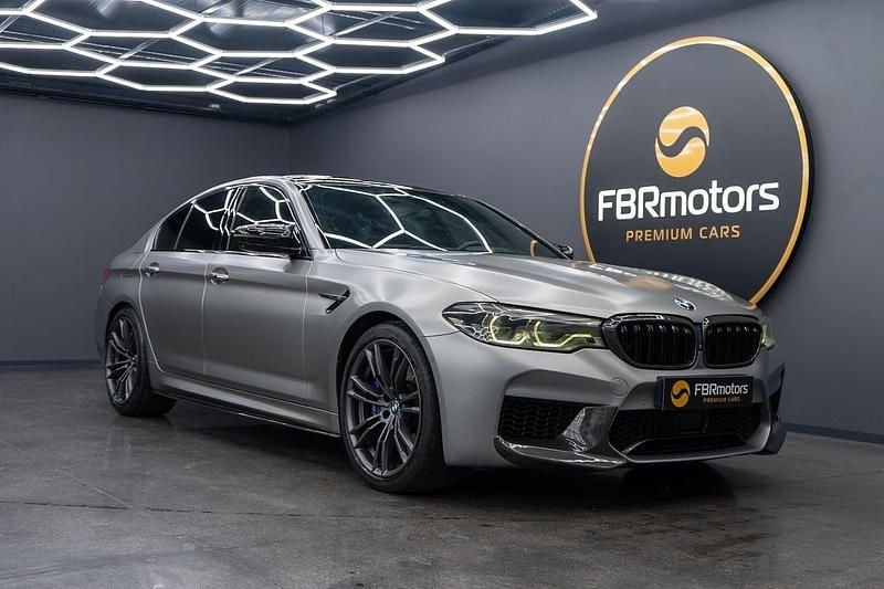 Usado BMW M5 600 HP (441 kW) 2018 Cinza Sedan