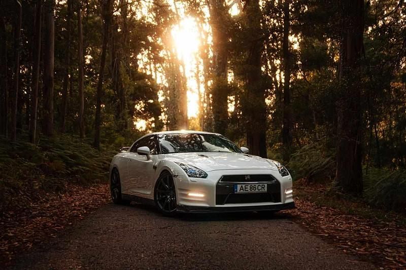 Usado Nissan GT-R GT 549 HP (403 kW) 2014 Branco Coupé