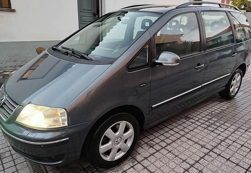 Usado 2007 VW Sharan Monovolume | € 5.975 - Imagem 1/4