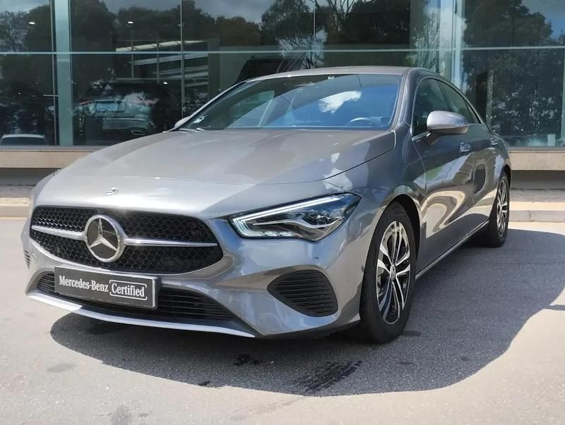 Cinza mountain Usado 2023 Mercedes CLA180 Sedan | € 37.900 (Preço justo) - Imagem 1/4