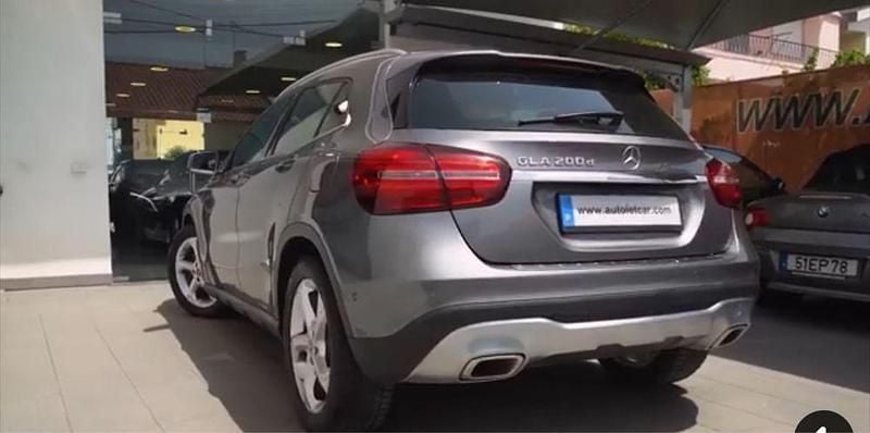 Usado 2018 Mercedes GLA200 Urban SUV | € 23.900 (Preço justo) - Imagem 1/4