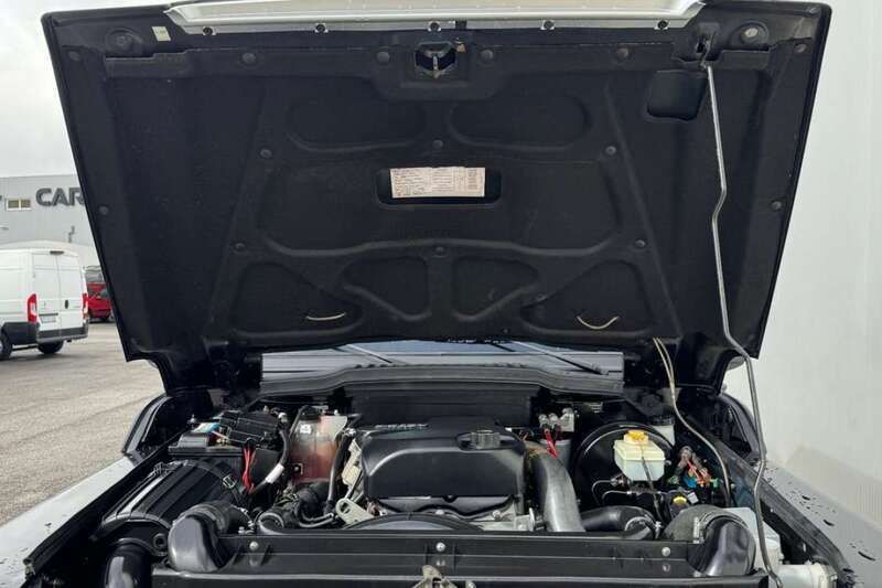 Usado Iveco Massif 176 HP (129 kW) 2009 Preto