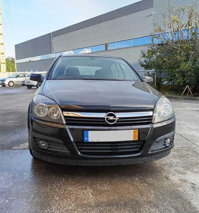 Usado 2007 Opel Astra Sedan | € 4.250 (Preço justo) - Imagem 1/4