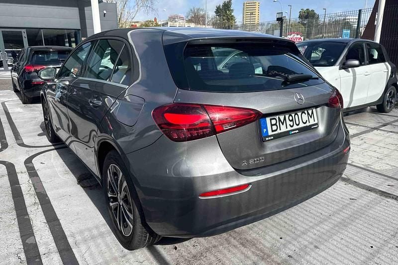 Usado Mercedes A200 163 HP (119 kW) 2024 Cinza Sedan
