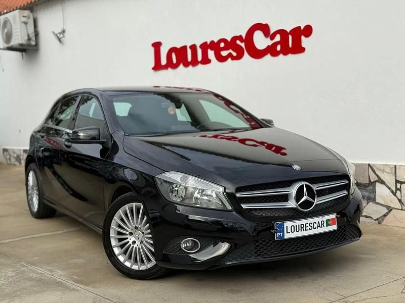 Preto Usado 2015 Mercedes A180 Urban Sedan | € 14.995 (Preço justo) - Imagem 1/4