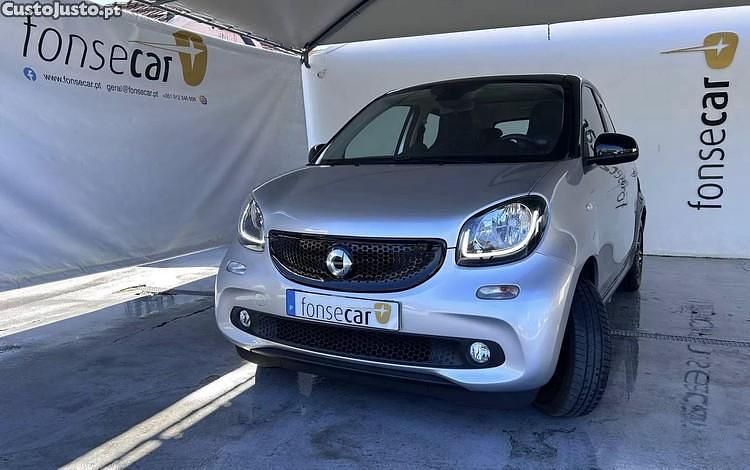 Usado Smart ForFour Passion 71 HP (52 kW) 2016 Cinza Citadino