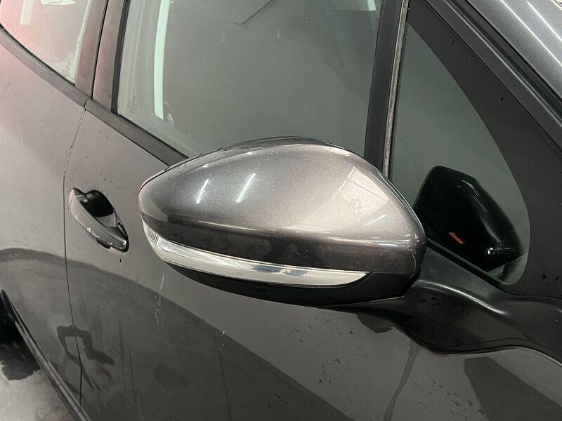 Usado Peugeot 208 Access 82 HP (60 kW) 2018 Cinza Citadino