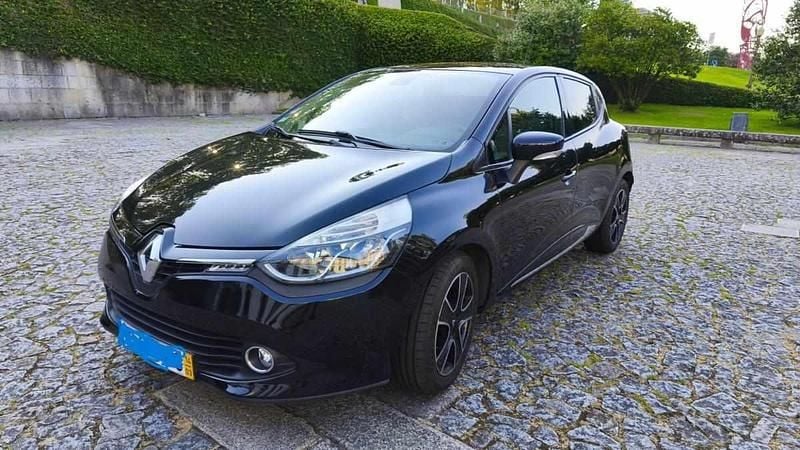 Preto Usado 2014 Renault Clio IV Citadino | € 9.990 (Bom preço) - Imagem 1/4