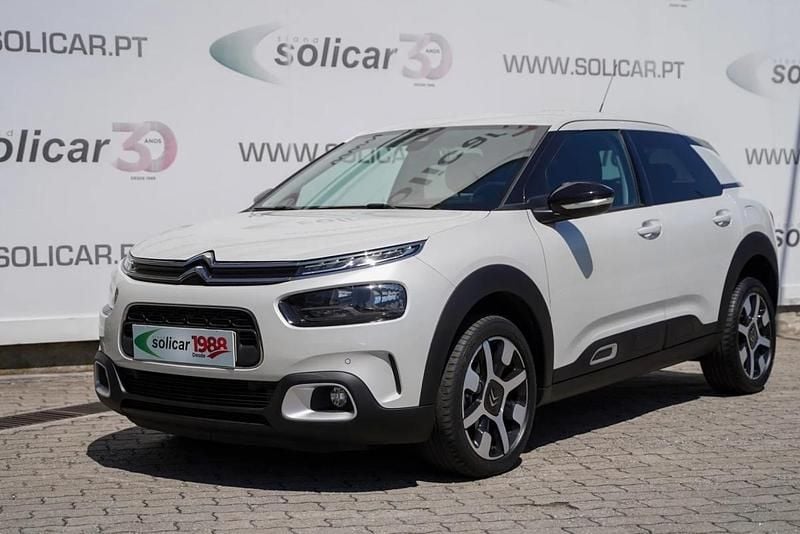 Branco Usado 2019 Citroën C4 Cactus Shine Citadino | € 14.500 (Bom preço) - Imagem 1/3