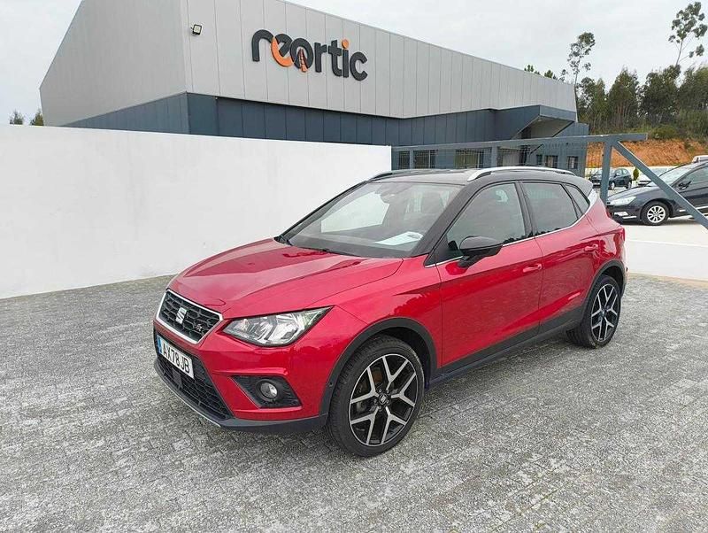 Vermelho Usado 2019 Seat Arona FR SUV | € 17.450 - Imagem 1/4
