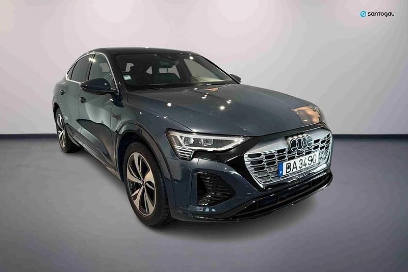 Azul Usado 2023 Audi Q8 e-tron S-Line SUV | € 52.490 (Super Preço) - Imagem 1/4