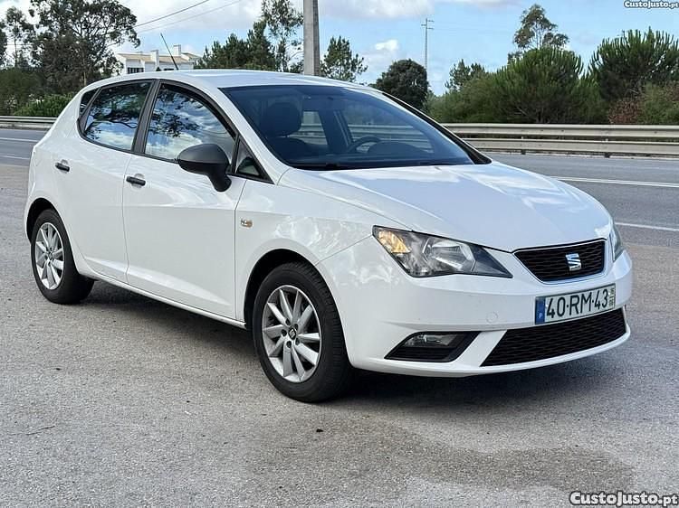 Branco Usado 2016 Seat Ibiza Ecomotive Citadino | € 5.750 (Bom preço) - Imagem 1/1