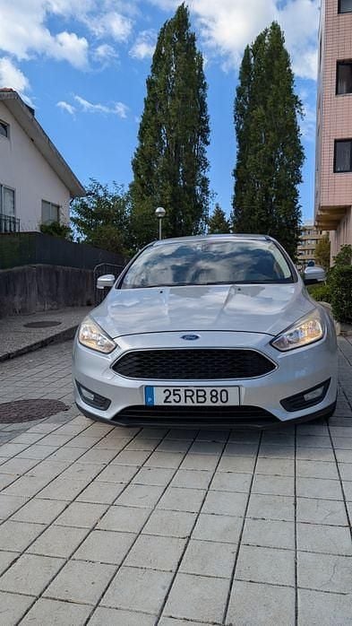 Usado 2016 Ford Focus Sedan | € 9.500 (Preço justo) - Imagem 1/4