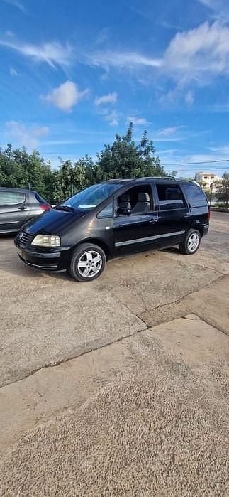 Usado 2000 VW Sharan Monovolume | € 3.500 - Imagem 1/4