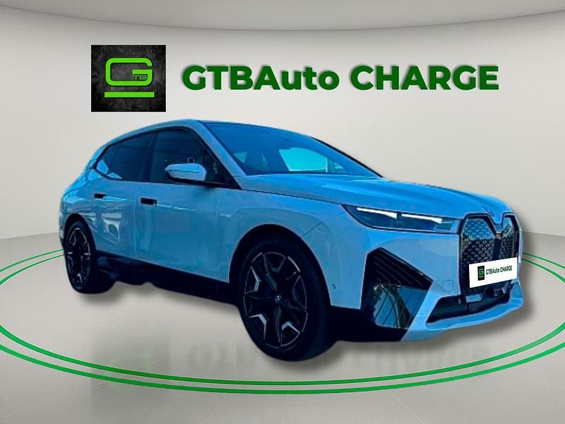 Branco Usado 2023 BMW iX Sport Line SUV | € 71.499 (Preço justo) - Imagem 1/4