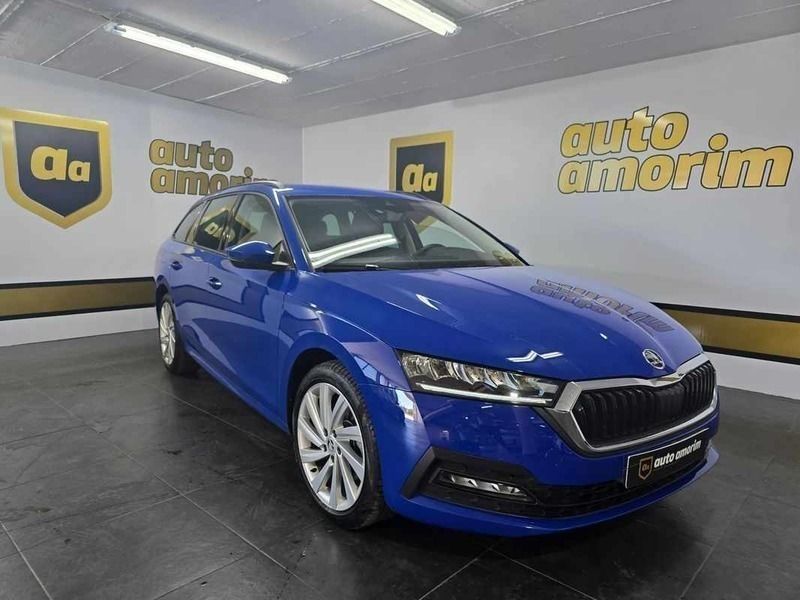 Azul Usado 2022 Skoda Octavia Carrinha | € 25.990 (Bom preço) - Imagem 1/4
