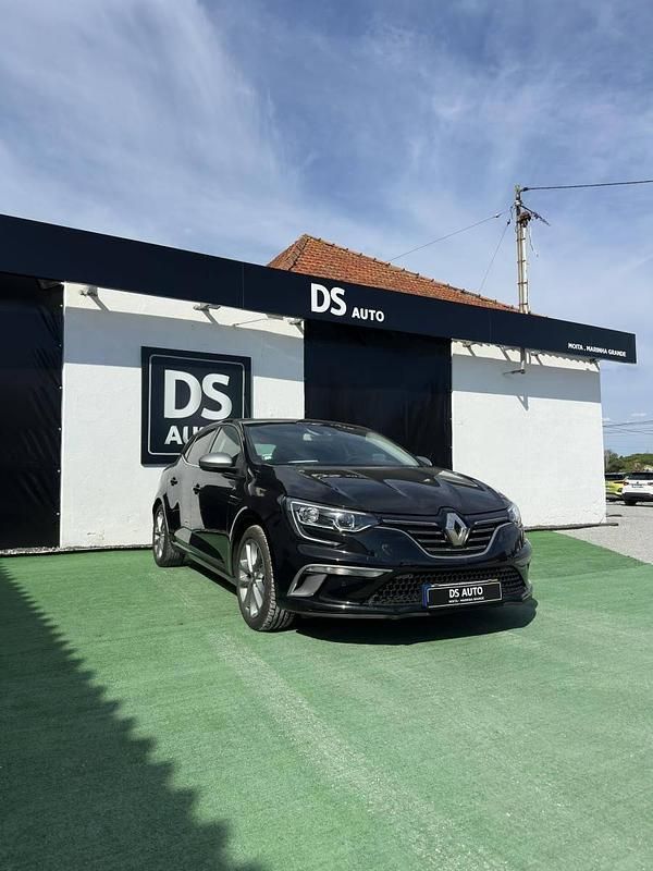 Preto Usado 2016 Renault Mégane III | € 13.990 - Imagem 1/4