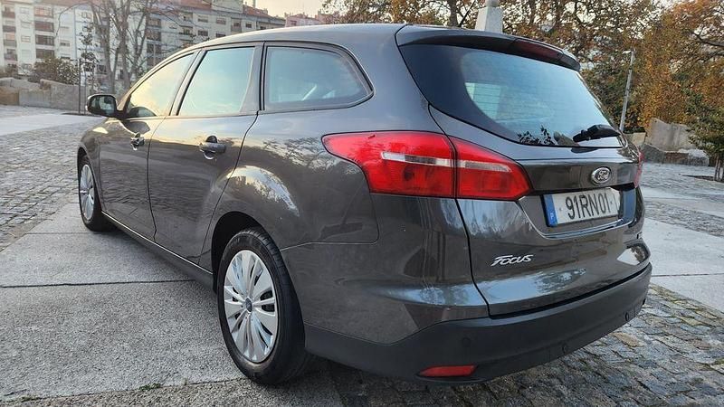 Usado Ford Focus 100 HP (73 kW) 2016 Sedan